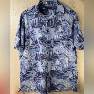 Tasso Elba Blue and White Patterned Shirt size M